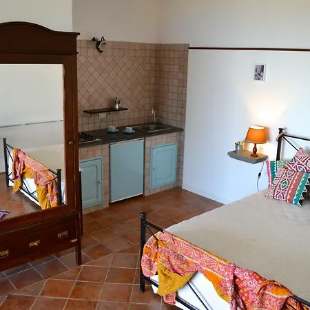Paradiso Apartment *