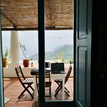 Paradiso Apartment *